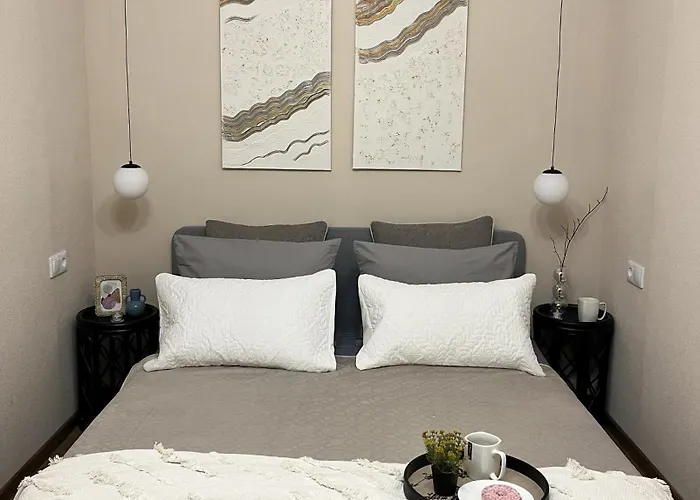 New Charm Near Border Apartment