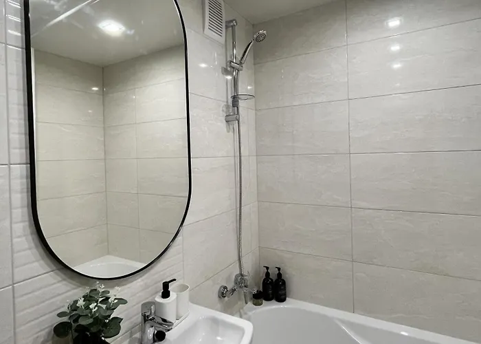 New Charm Near Border Apartment *